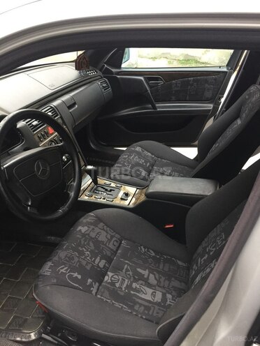 Mercedes E 240 1998, 378,000 km - 2.4 l - Bakı