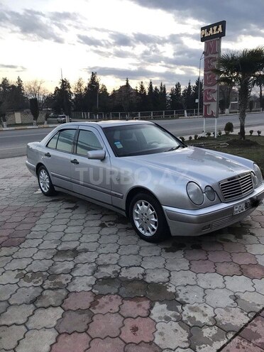 Mercedes E 220 1998, 279,555 km - 2.0 l - Ağcabədi