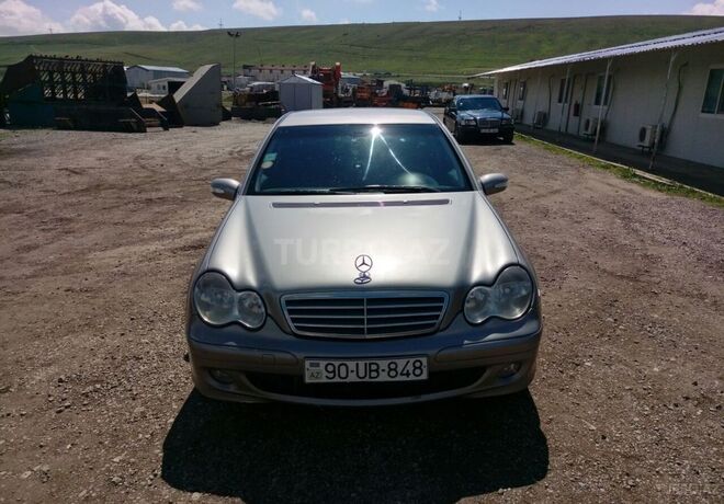 Mercedes C 180 2004, 237,000 km - 1.8 l - Şamaxı