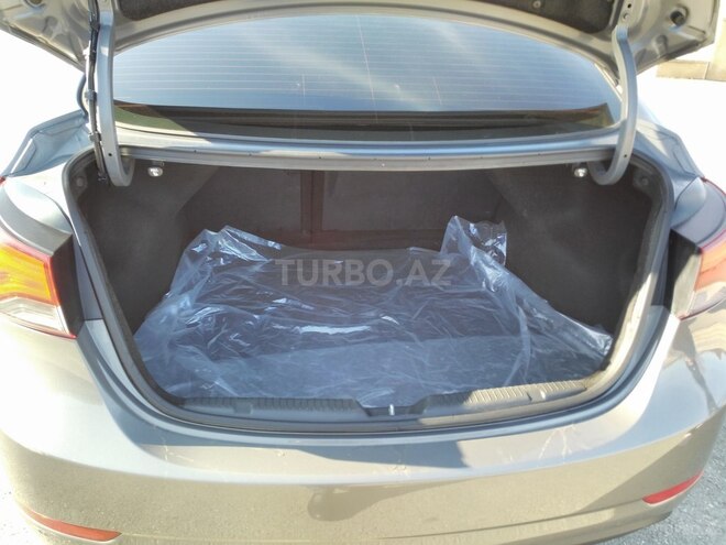 Hyundai Elantra 2014, 64,000 km - 1.8 l - Qusar