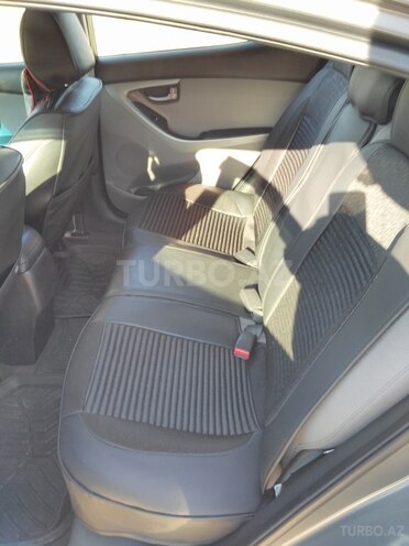 Hyundai Elantra 2014, 64,000 km - 1.8 l - Qusar