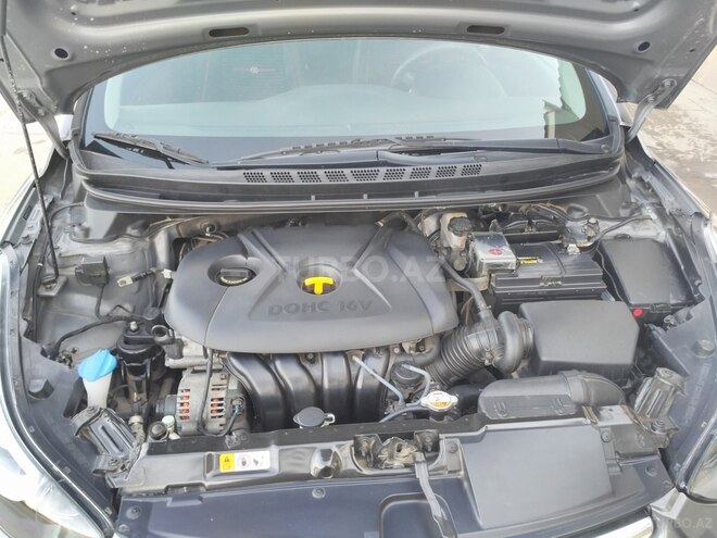Hyundai Elantra 2014, 64,000 km - 1.8 l - Qusar