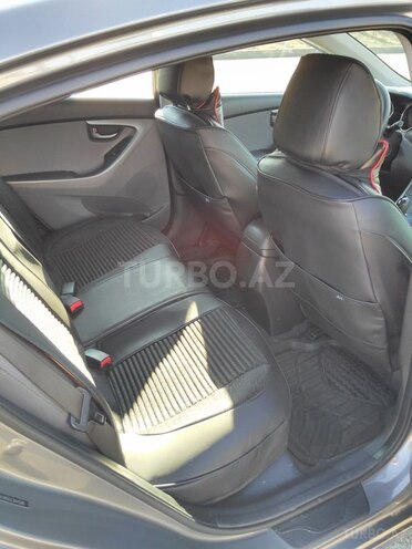 Hyundai Elantra 2014, 64,000 km - 1.8 l - Qusar