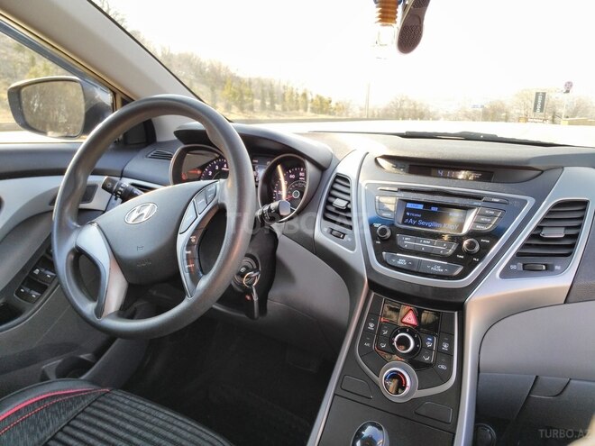Hyundai Elantra 2014, 64,000 km - 1.8 l - Qusar