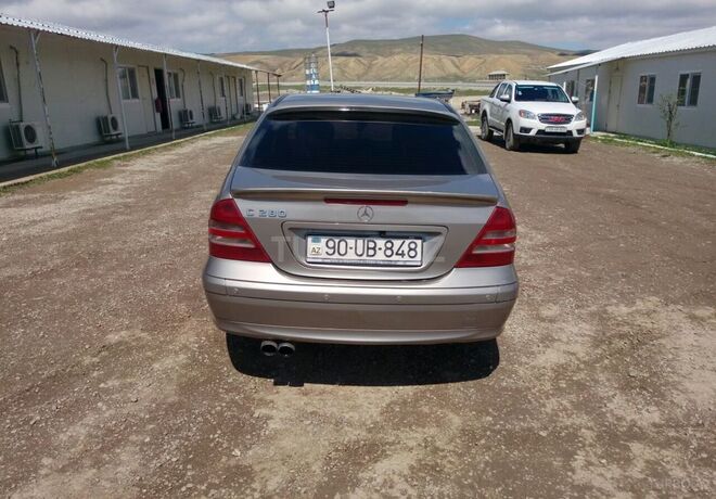 Mercedes C 180 2004, 237,000 km - 1.8 l - Şamaxı