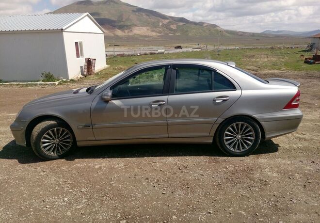 Mercedes C 180 2004, 237,000 km - 1.8 l - Şamaxı