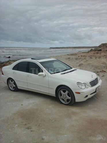 Mercedes C 230 2004, 176,000 km - 2.3 l - Bakı