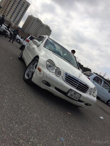 Mercedes C 230 2004, 176,000 km - 2.3 l - Bakı