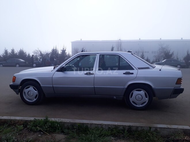 Mercedes 190 1991, 500,000 km - 1.8 л - Biləsuvar