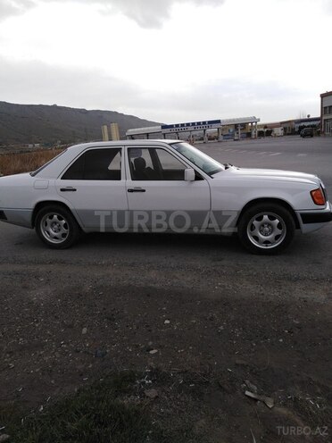Mercedes 200 1986, 293,225 km - 0.2 l - Bakı