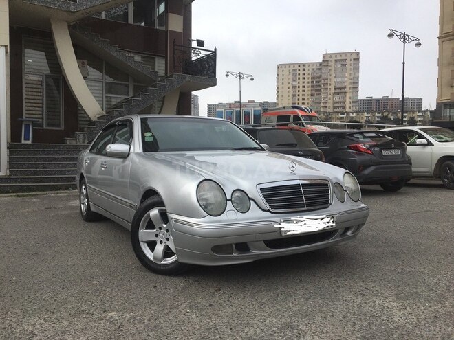 Mercedes E 220 2001, 334,542 km - 2.2 l - Bakı