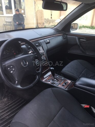 Mercedes E 220 2001, 334,542 km - 2.2 l - Bakı