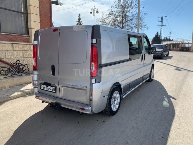 Opel Vivaro 2007, 215,000 km - 2.0 l - Gəncə