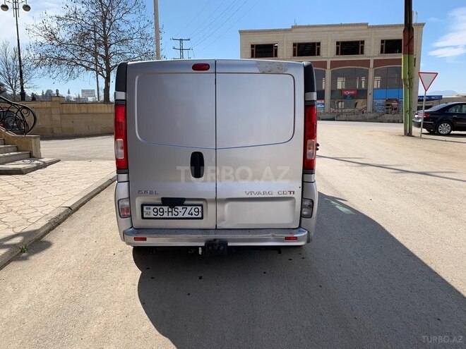 Opel Vivaro 2007, 215,000 km - 2.0 l - Gəncə