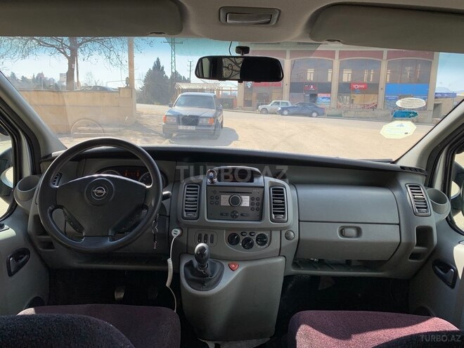 Opel Vivaro 2007, 215,000 km - 2.0 l - Gəncə