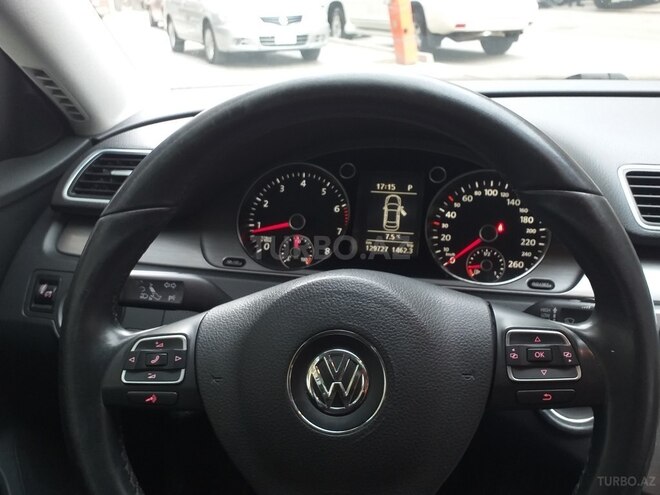 Volkswagen Passat 2013, 129,737 km - 1.8 л - Bakı