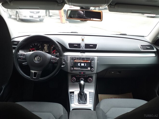 Volkswagen Passat 2013, 129,737 km - 1.8 л - Bakı