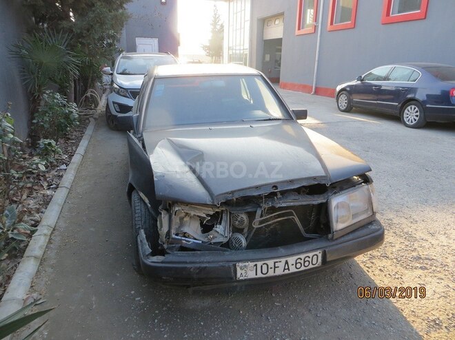 Mercedes E 300 1989, 350,000 km - 3.0 l - Bakı