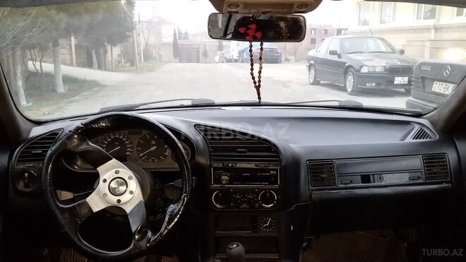 BMW 325 1992, 316,000 km - 2.5 l - Bakı
