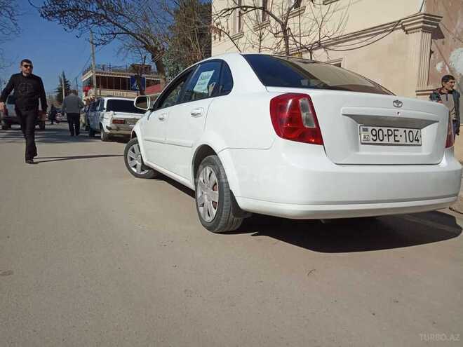 Daewoo Gentra 2014, 209,000 km - 1.6 л - Salyan