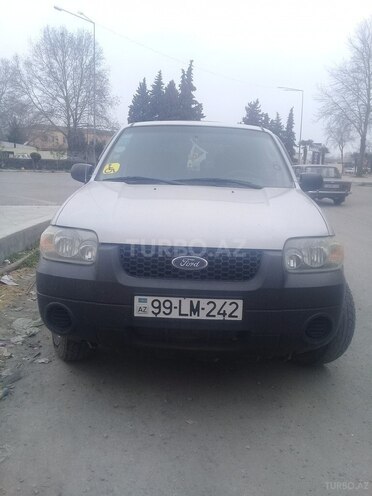 Ford Escape 2005, 180,000 km - 2.5 l - Ağcabədi