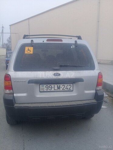 Ford Escape 2005, 180,000 km - 2.5 l - Ağcabədi