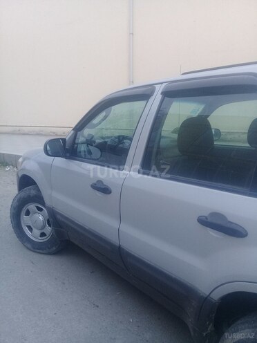 Ford Escape 2005, 180,000 km - 2.5 l - Ağcabədi