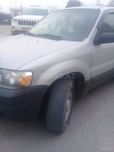 Ford Escape 2005, 180,000 km - 2.5 l - Ağcabədi
