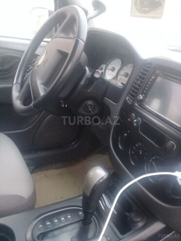 Ford Escape 2005, 180,000 km - 2.5 l - Ağcabədi