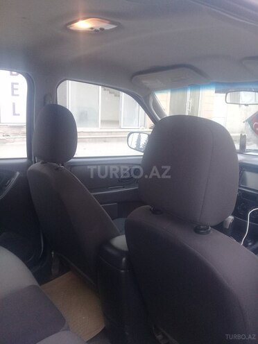 Ford Escape 2005, 180,000 km - 2.5 l - Ağcabədi