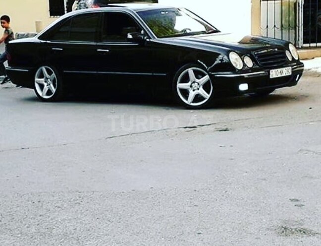 Mercedes E 280 2000, 279,000 km - 2.8 л - Bakı