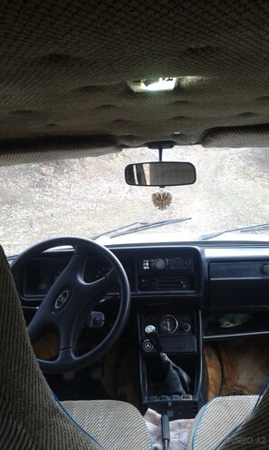 LADA (VAZ) 2107 1985, 2,589 km - 1.7 л - Quba