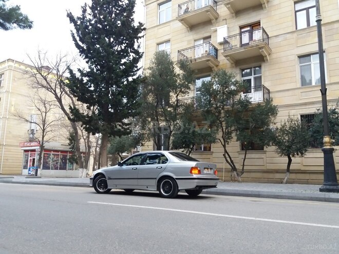 BMW 320 1994, 360,000 km - 2.0 l - Sumqayıt