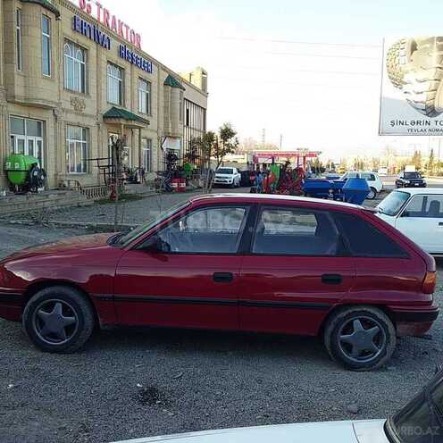 Opel Astra 1994, 276,000 km - 1.4 l - Yevlax