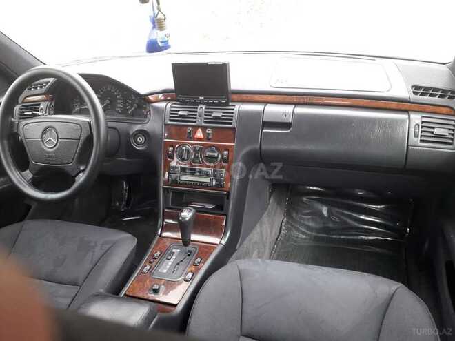 Mercedes E 230 1995, 310,000 km - 2.3 l - Bakı