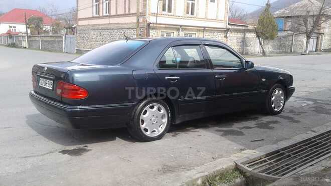 Mercedes E 240 1997, 238,000 km - 2.4 l - Zaqatala