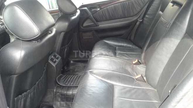 Mercedes E 240 1997, 238,000 km - 2.4 l - Zaqatala