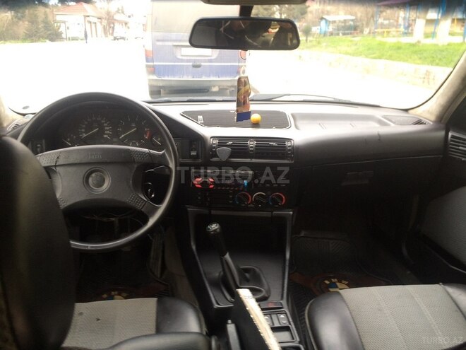 BMW 523 1993, 298,000 km - 2.5 l - Bakı