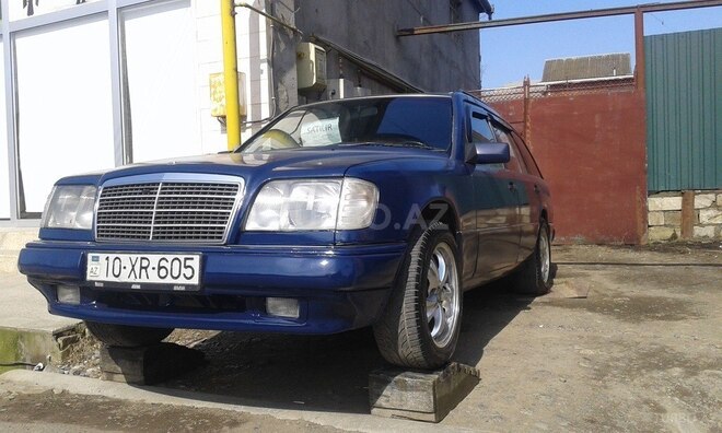 Mercedes E 250 1995, 64,645 km - 0.3 l - Astara