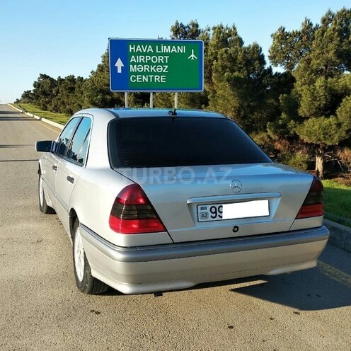 Mercedes C 180 1999, 240,000 km - 1.8 л - Bakı