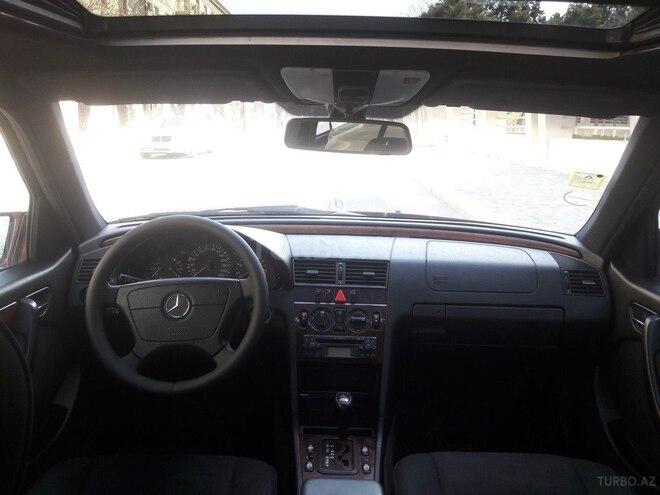 Mercedes C 240 1999, 255,000 km - 2.4 l - Xırdalan