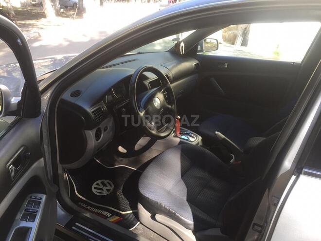 Volkswagen Passat 2003, 293,000 km - 1.8 l - Sumqayıt