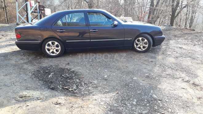 Mercedes E 240 1997, 345,000 km - 2.4 l - Bakı
