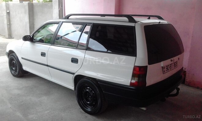 Opel Astra 1994, 325,540 km - 1.6 л - Bakı