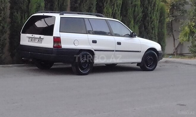 Opel Astra 1994, 325,540 km - 1.6 л - Bakı