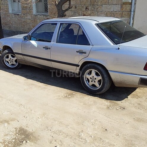 Mercedes E 230 1987, 205,556 km - 0.2 л - Gəncə