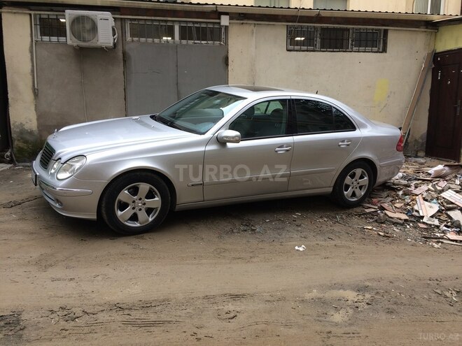 Mercedes E 320 2003, 293,440 km - 3.2 l - Bakı