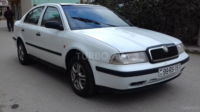 Skoda Octavia 1999, 265,851 km - 1.6 l - Bakı