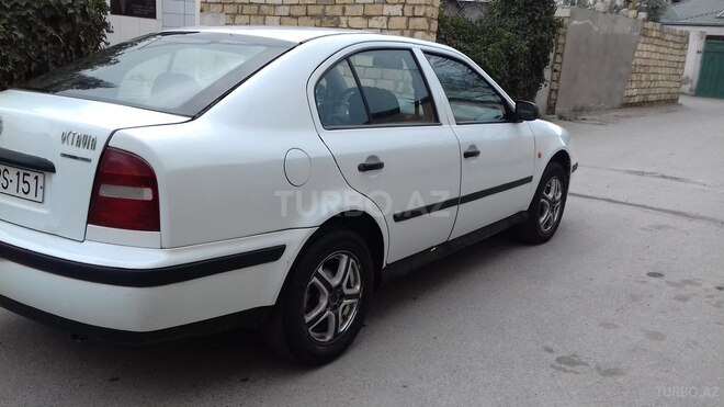 Skoda Octavia 1999, 265,851 km - 1.6 l - Bakı