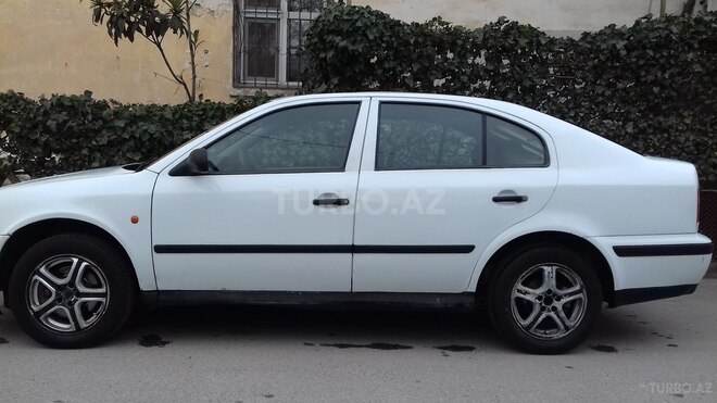 Skoda Octavia 1999, 265,851 km - 1.6 l - Bakı